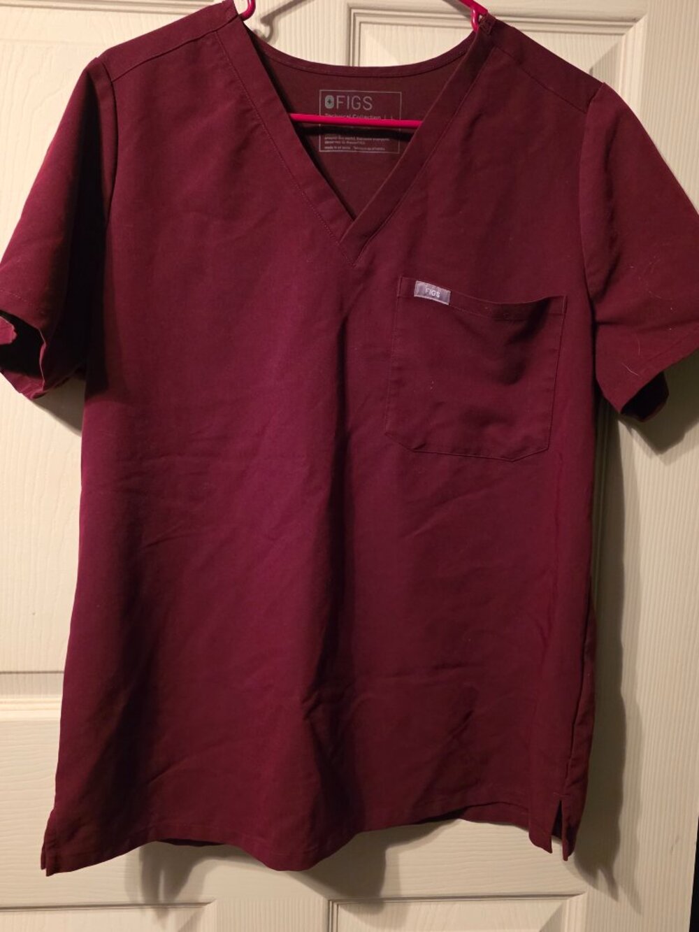 FIGS Burgundy Scrub Top Size Large
